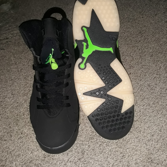 Air Jordan 6 Retro 'Electric Green' - Picture 4 of 5